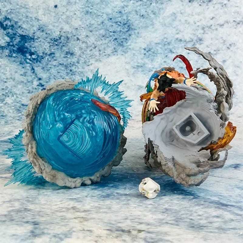 Dragon Ball Light-Up Figure - Son Goku