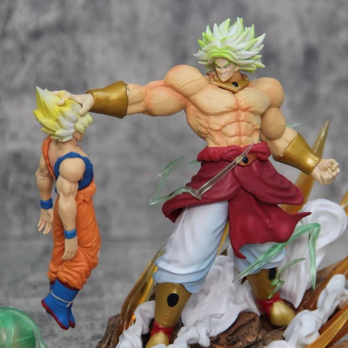 Dragon Ball Anime Figure - Broly i Son Goku