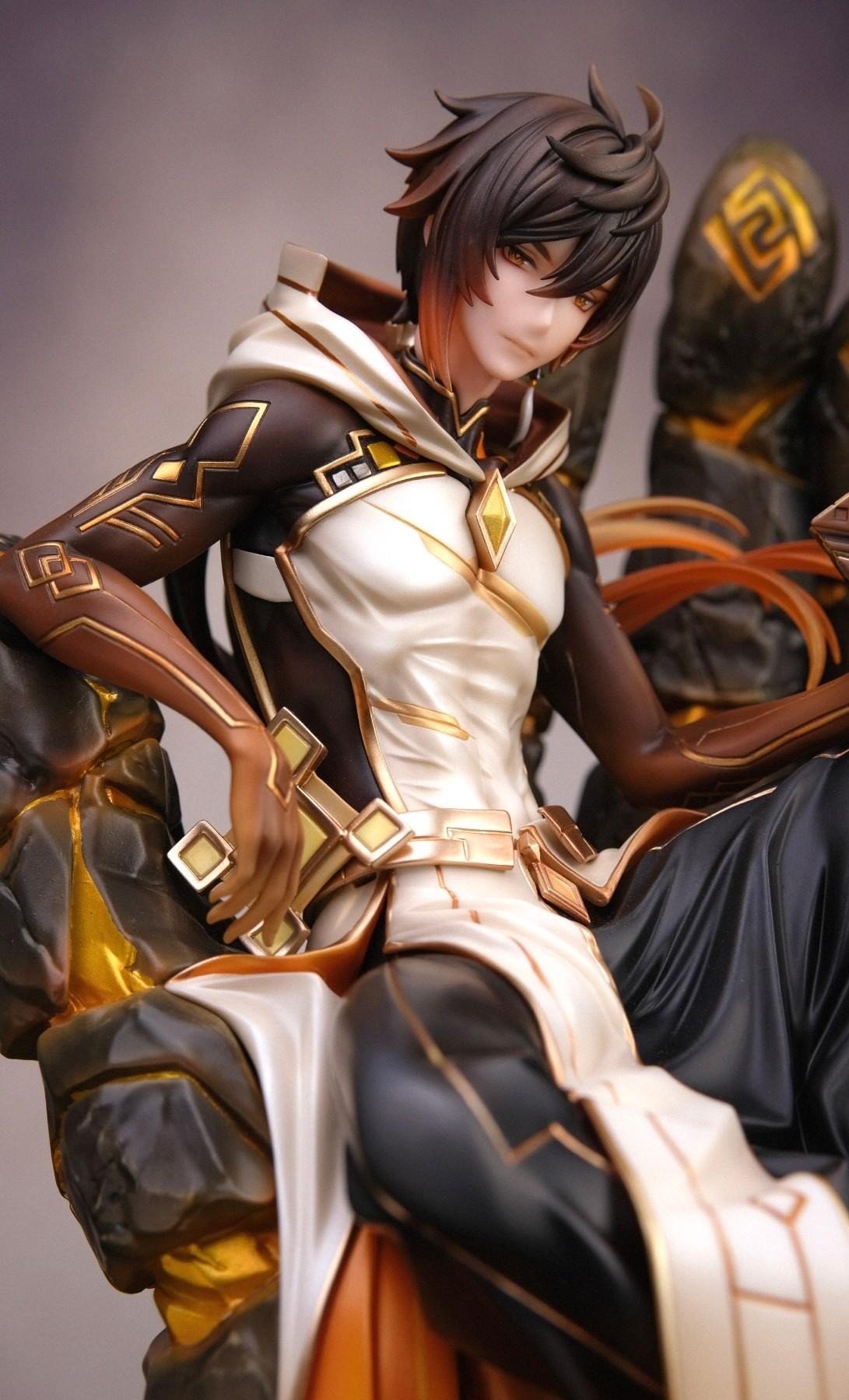 Genshin Impact Figure - Zhongli