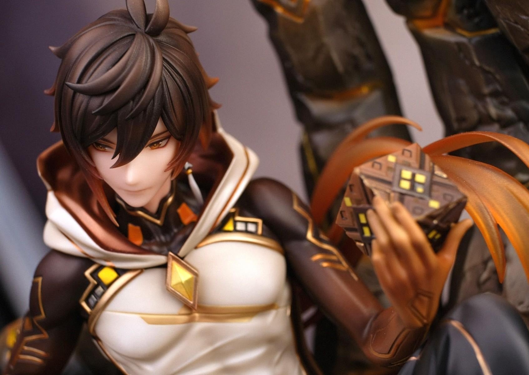 Genshin Impact Figure - Zhongli