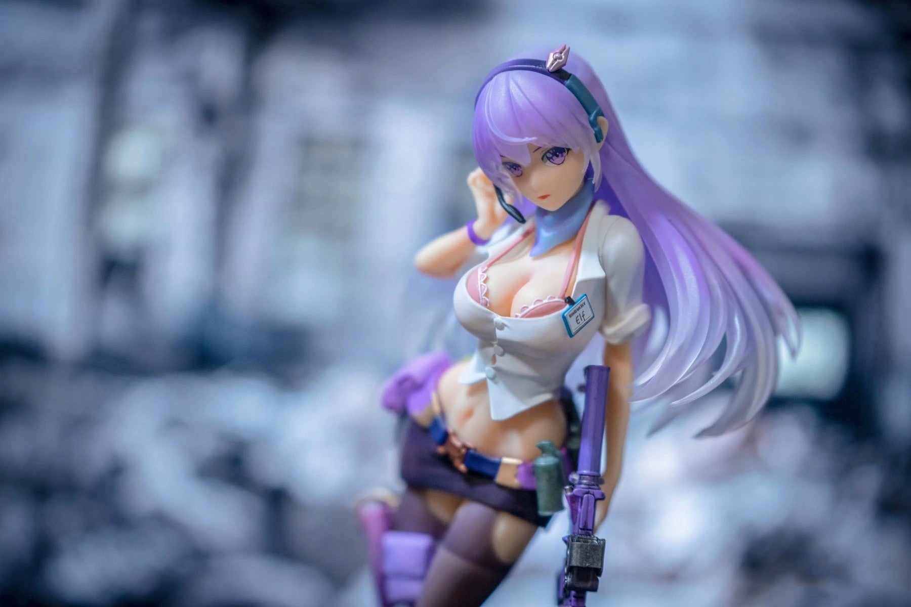 Collector's Statuette Figure - All-Rounder ELF